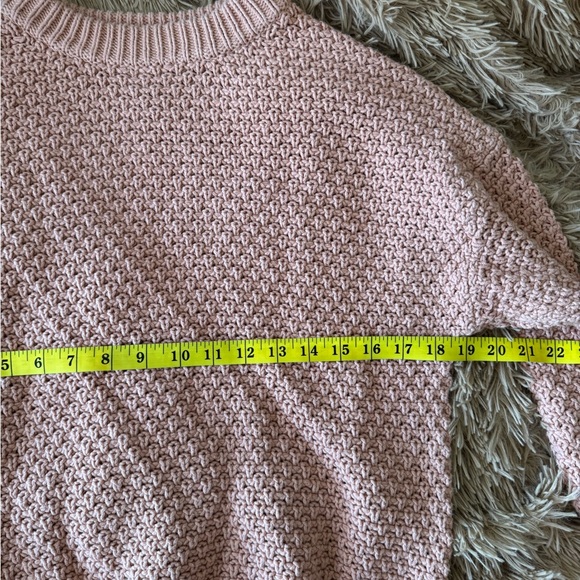 Universal thread women’s small pink waffle knit crewneck pull over sweater - Picture 8 of 10